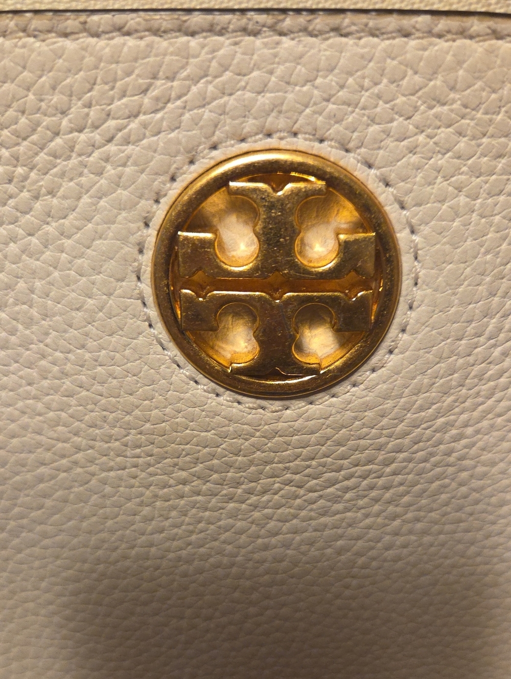 Tory Burch Cream Wristlet Clutch with Gold Logo Preloved Great Condition - Picture 8 of 8